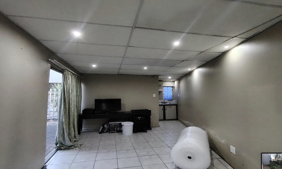3 Bedroom Property for Sale in Kiepersol Free State